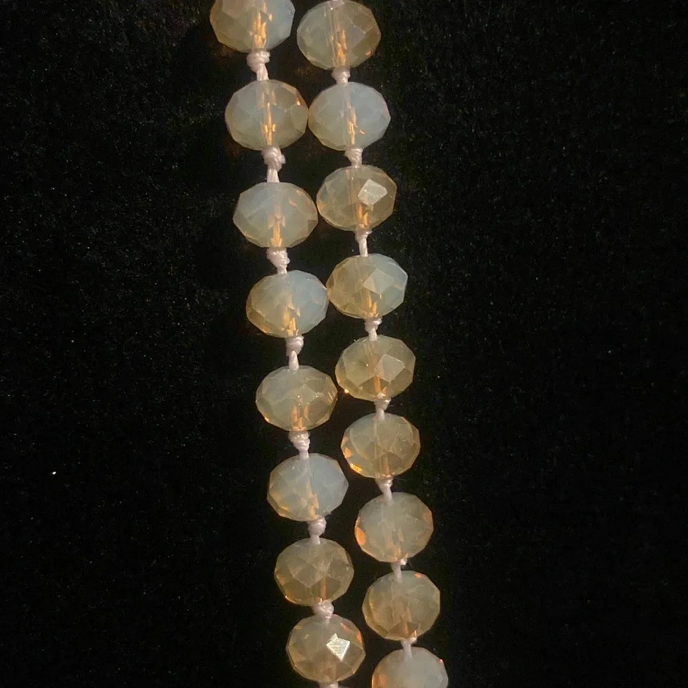 Beautiful necklace. 13” when‎ doubled.